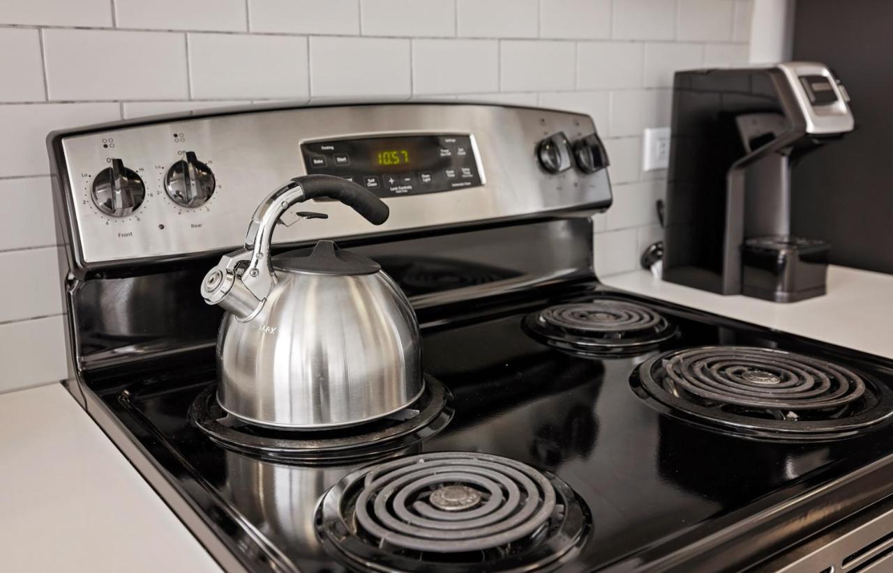 Placemakr Premier Sobro Нэшвилл Экстерьер фото A GE Profile stove