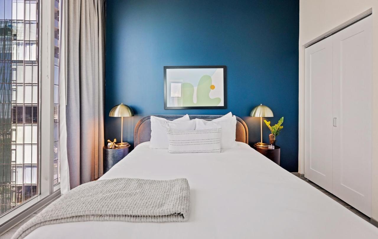 Placemakr Premier Sobro Нэшвилл Экстерьер фото A bedroom at the Hotel Commonwealth